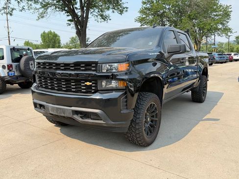Used 2022 Chevrolet Silverado 1500 Custom w/ Safety Confidence Package AWD/4WD image 8