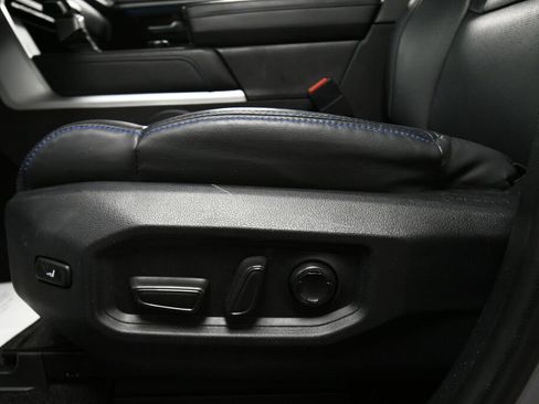 Used 2024 Toyota Tundra Platinum image 10