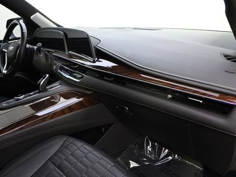 Certified 2023 Cadillac Escalade Sport Platinum AWD/4WD image 15