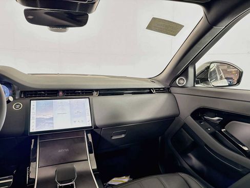 New 2026 Land Rover Range Rover Evoque Hoxton AWD/4WD image 31