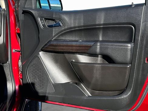 Used 2019 GMC Canyon SLE w/ Driver Alert Package image 17