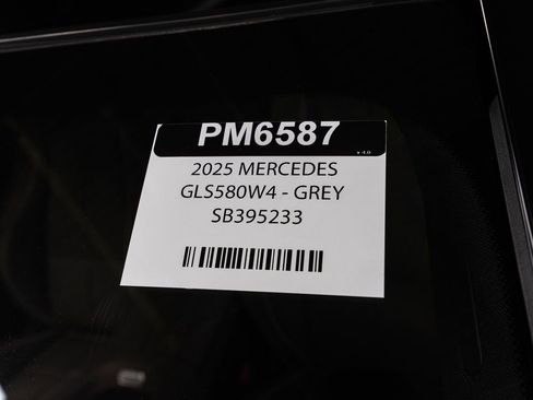 Used 2025 Mercedes-Benz GLS 580 GLS 580 image 43