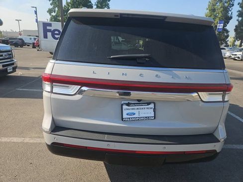 Used 2023 Lincoln Navigator Reserve AWD/4WD image 7