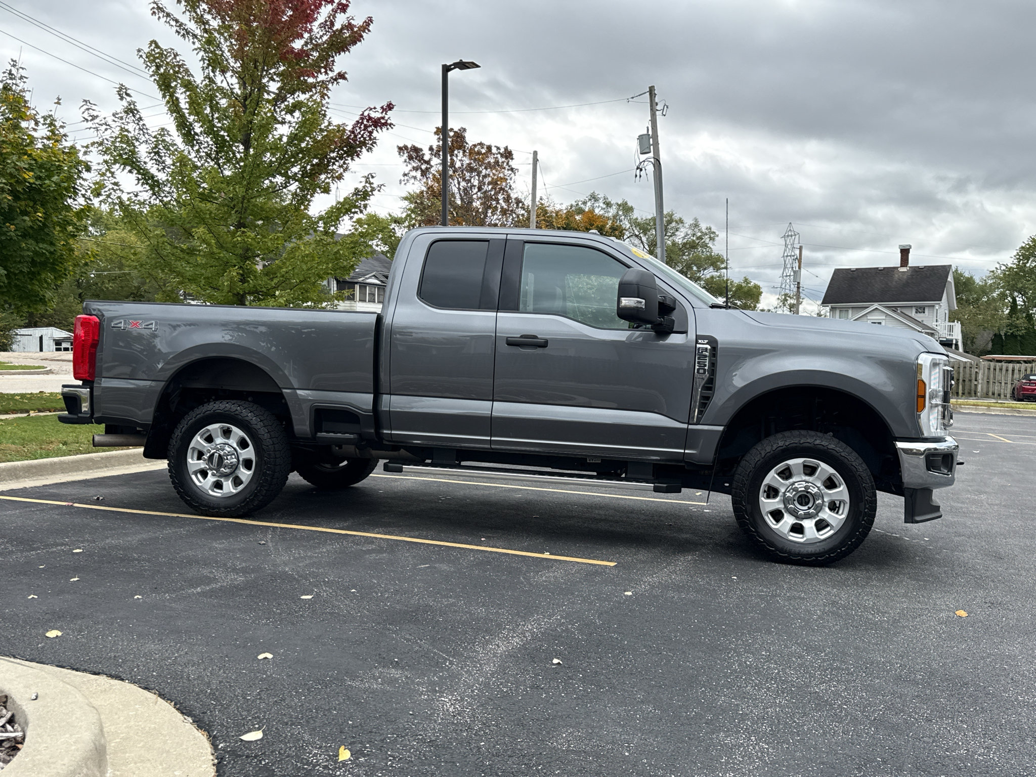 Used 2024 Ford F250 XLT AWD/4WD image 8
