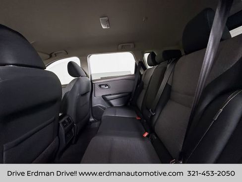 Certified 2022 Nissan Rogue SV image 9