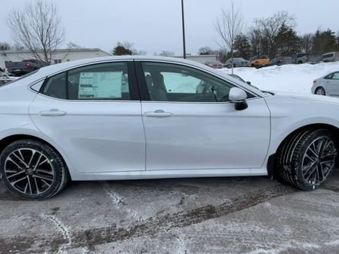 New 2026 Toyota Camry XLE image 9