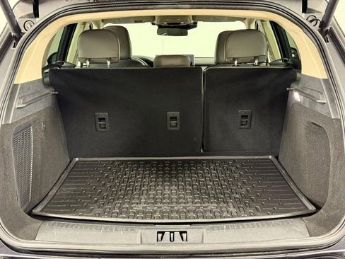 Used 2023 Lincoln Corsair Reserve w/ Towing Package image 6