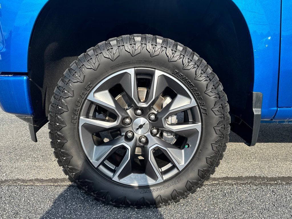 Used 2024 Chevrolet Silverado 1500 RST w/ Z71 Off-Road Package AWD/4WD image 30