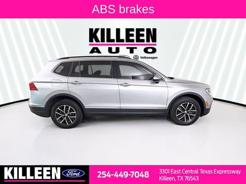 Used 2021 Volkswagen Tiguan SE image 9