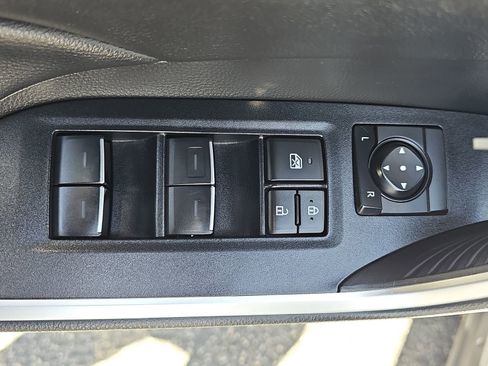Used 2023 Toyota RAV4 XLE AWD/4WD image 26