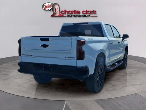 Used 2024 Chevrolet Silverado 1500 Custom Trail Boss w/ Turbomax Blackout Package AWD/4WD image 5