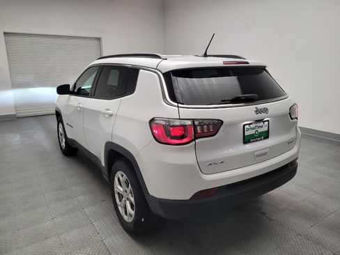 Used 2024 Jeep Compass Latitude image 5