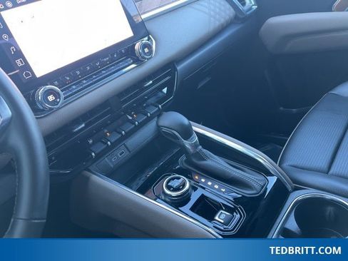 Used 2023 GMC Canyon Denali image 38