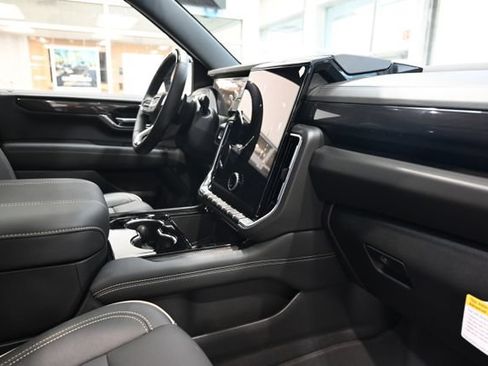 New 2026 GMC Yukon XL Elevation w/ Elevation Premium Package AWD/4WD image 14