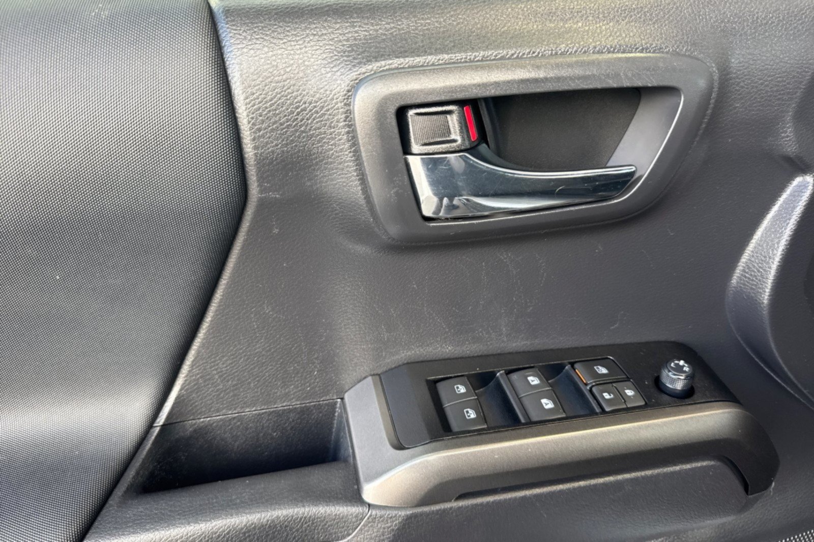 Certified 2023 Toyota Tacoma TRD Sport AWD/4WD image 10