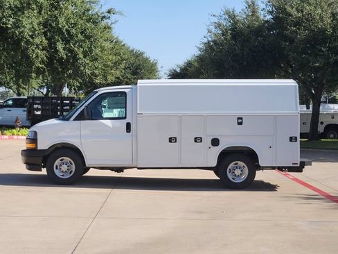 New 2026 Chevrolet Express 3500 w/ Power Convenience Package RWD image 11