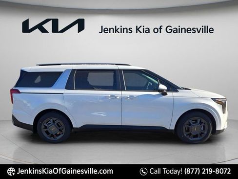 New 2026 Kia Carnival EX FWD image 2