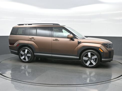 Used 2025 Hyundai Santa Fe Limited image 7