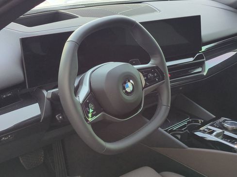 Certified 2026 BMW 530i w/ Premium Package RWD image 18