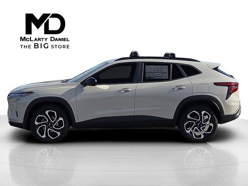 New 2026 Chevrolet Trax RS w/ Driver Confidence Package image 3