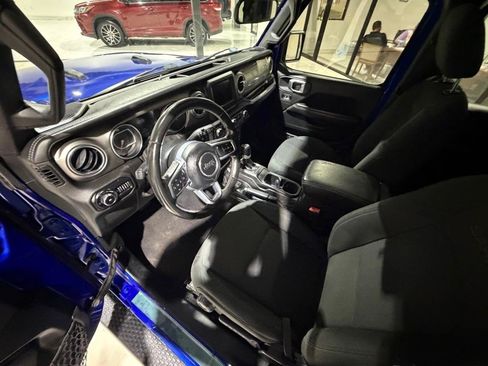 Used 2020 Jeep Wrangler Unlimited Sahara AWD/4WD image 20