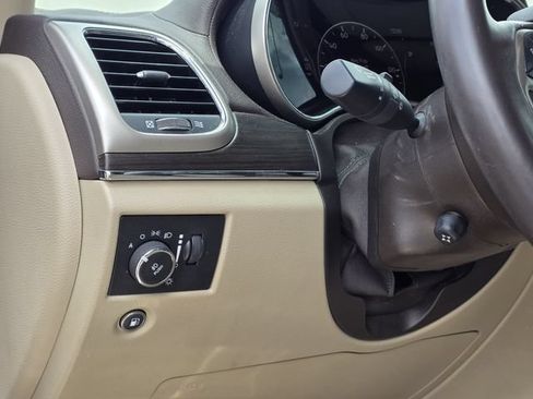 Used 2017 Jeep Grand Cherokee Overland RWD image 20