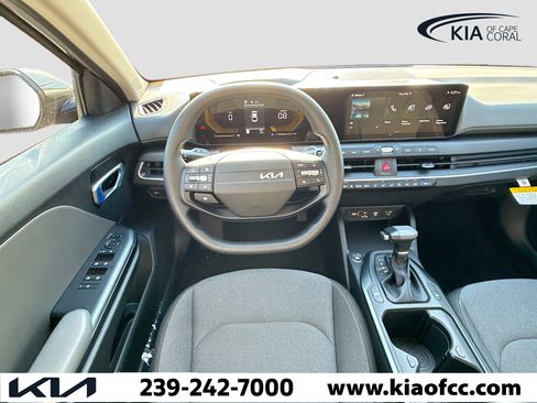 New 2025 Kia K4 LXS image 16