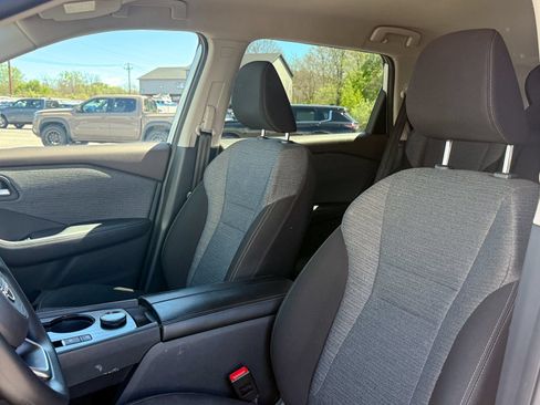 Used 2023 Nissan Rogue SV AWD/4WD image 20