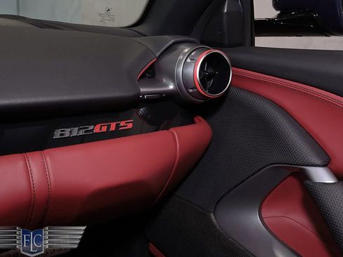 Used 2021 Ferrari 812 GTS image 16