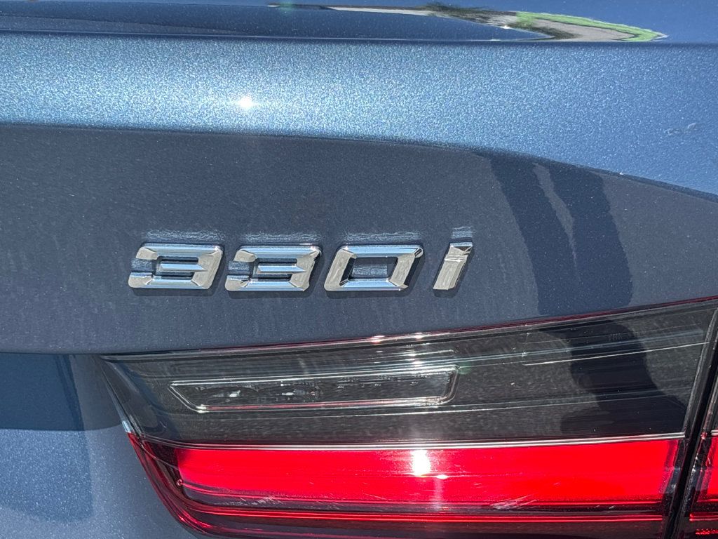 Used 2026 BMW 330i xDrive Sedan w/ Convenience Package AWD/4WD image 12