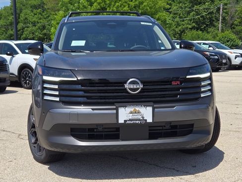 Used 2026 Nissan Kicks SR AWD/4WD image 4