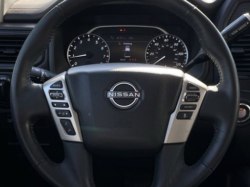 Used 2024 Nissan Titan SV w/ SV Convenience Package image 12
