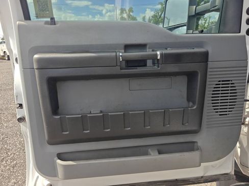 Used 2016 Ford F550 4x4 Regular Cab Super Duty image 22