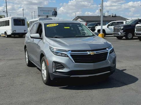 Certified 2024 Chevrolet Equinox LT FWD image 3