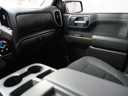 Used 2021 Chevrolet Silverado 1500 RST AWD/4WD image 12