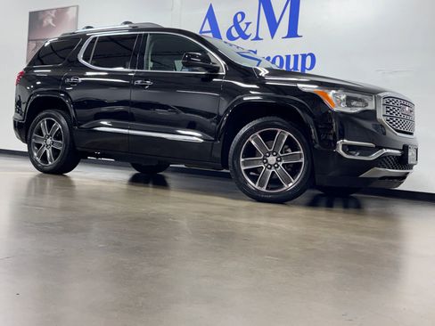 Used 2019 GMC Acadia Denali image 2