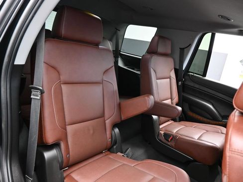 Used 2019 Chevrolet Tahoe Premier w/ Premier Plus Edition RWD image 47