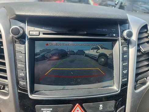 Used 2013 Hyundai Elantra GT w/ Tech Pkg FWD image 22