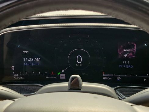 Used 2022 Cadillac Escalade ESV Premium Luxury AWD/4WD image 28