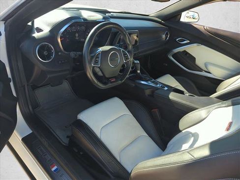 Used 2023 Chevrolet Camaro SS image 9