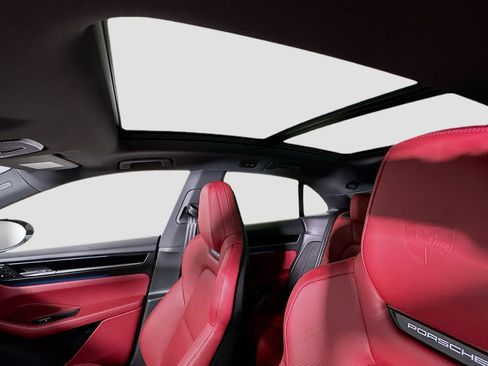 New 2026 Porsche Macan 4S Electric AWD/4WD image 14