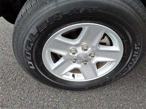 Used 2022 Jeep Gladiator Sport image 10