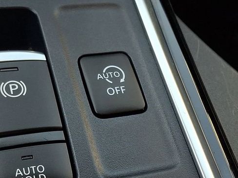 Used 2025 Nissan Pathfinder SV image 20