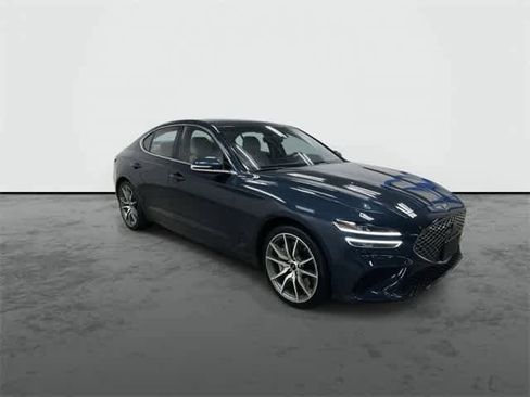 Used 2024 Genesis G70 2.5T image 5