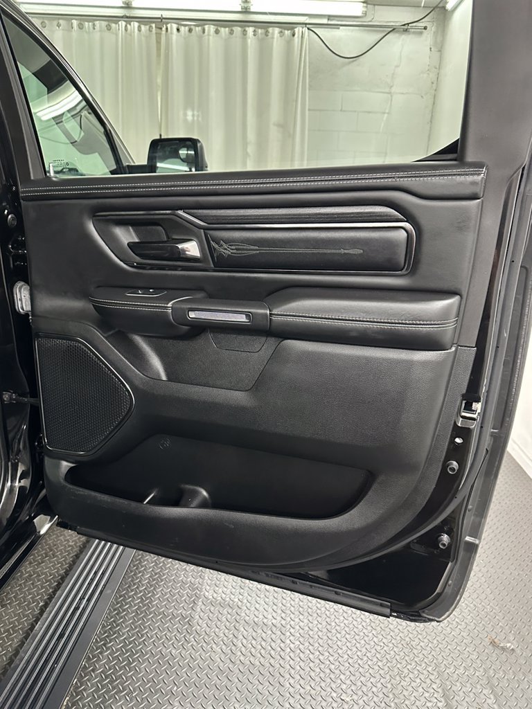 Used 2022 RAM 1500 Limited w/ Body-Colour Bumper Group AWD/4WD image 34