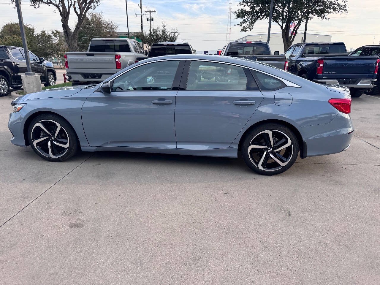 Used 2022 Honda Accord Sport image 8