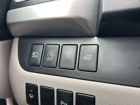 Used 2018 Toyota Highlander Limited FWD image 21