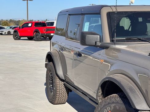 New 2026 Ford Bronco Badlands image 5