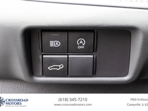 Used 2023 Toyota Highlander XLE AWD/4WD image 20