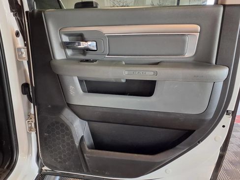 Used 2018 RAM 1500 Big Horn AWD/4WD image 9